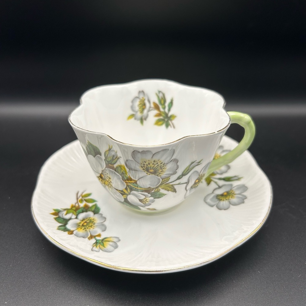 RARE VINTAGE Shelley Bone China Teacup with white & grey flowers. Pattern x2451